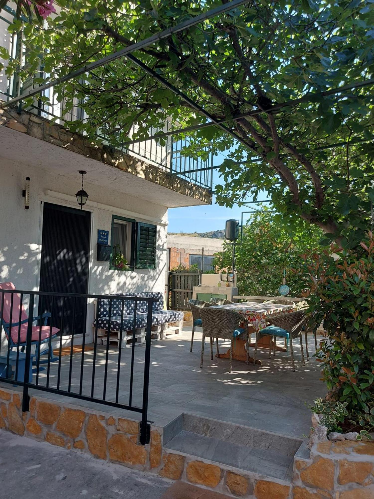 Apartman Alka Zaboric Bagian luar foto